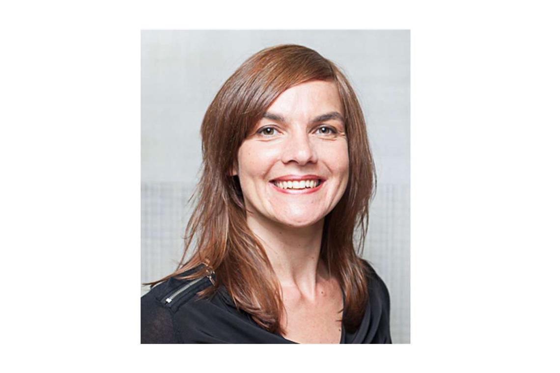 Architektin Elke Reichel, Mitbegründerin von Reichel Schlaier Architekten sagt: „Komplett missglückt finde ich das Verkehrsbauwerk, dass seit geraumer Zeit Stuttgart teilt und der Menge an Beton geschuldet wohl auch kurzfristig keine Versöhnung gelingen kann. Der . . .