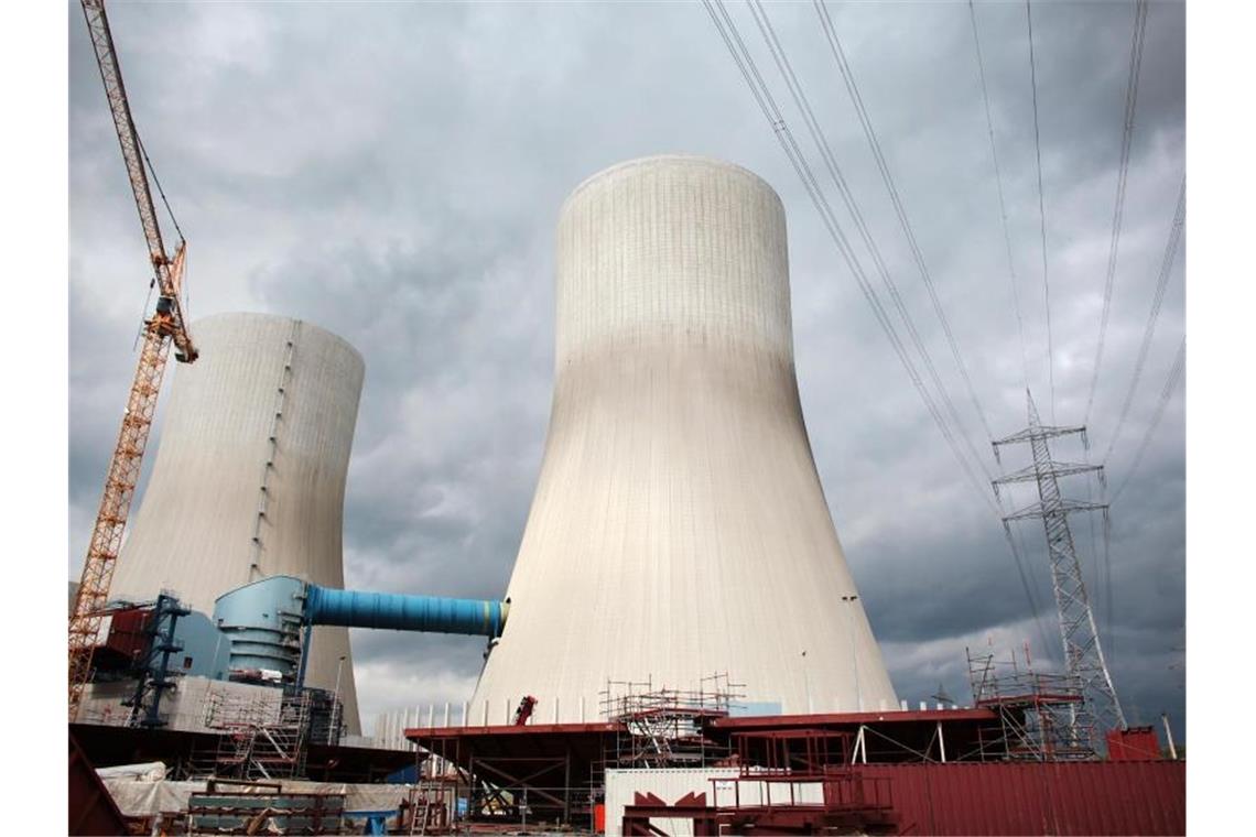 RWE-Steinkohlekraftwerke endgültig vom Netz ARCHIV - Die Kühltürme des RWE-Kohlekraftwerkes Westfalen in Hamm. Heute gingen die letzten beiden Steinkohle-Kraftwerke vom Netz. Foto: picture alliance / dpa