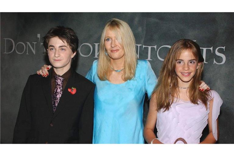 Archivbild aus dem Jahr 2002: Daniel Radcliffe, J.K. Rowling und Emma Watson