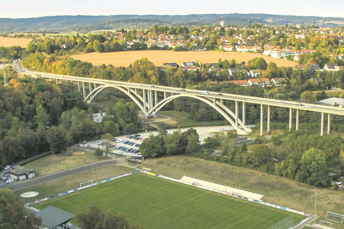 Unfall auf dem Murrtal-Viadukt Archivfoto: A. Becher