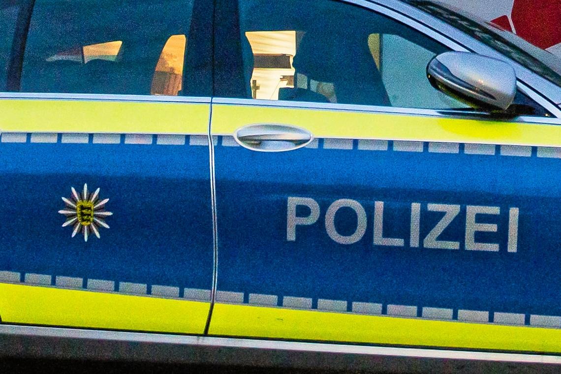 Mann versucht, Ex-Freundin über Balkon zu stoßen