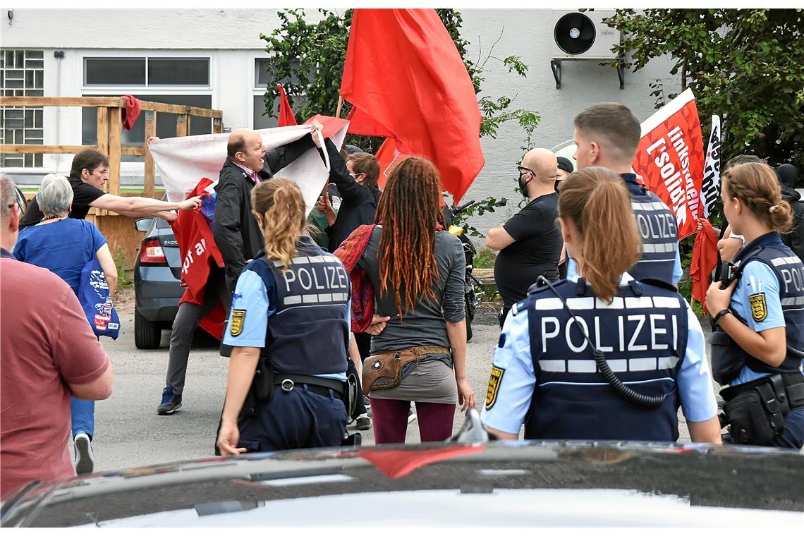 Links, rechts, Polizei