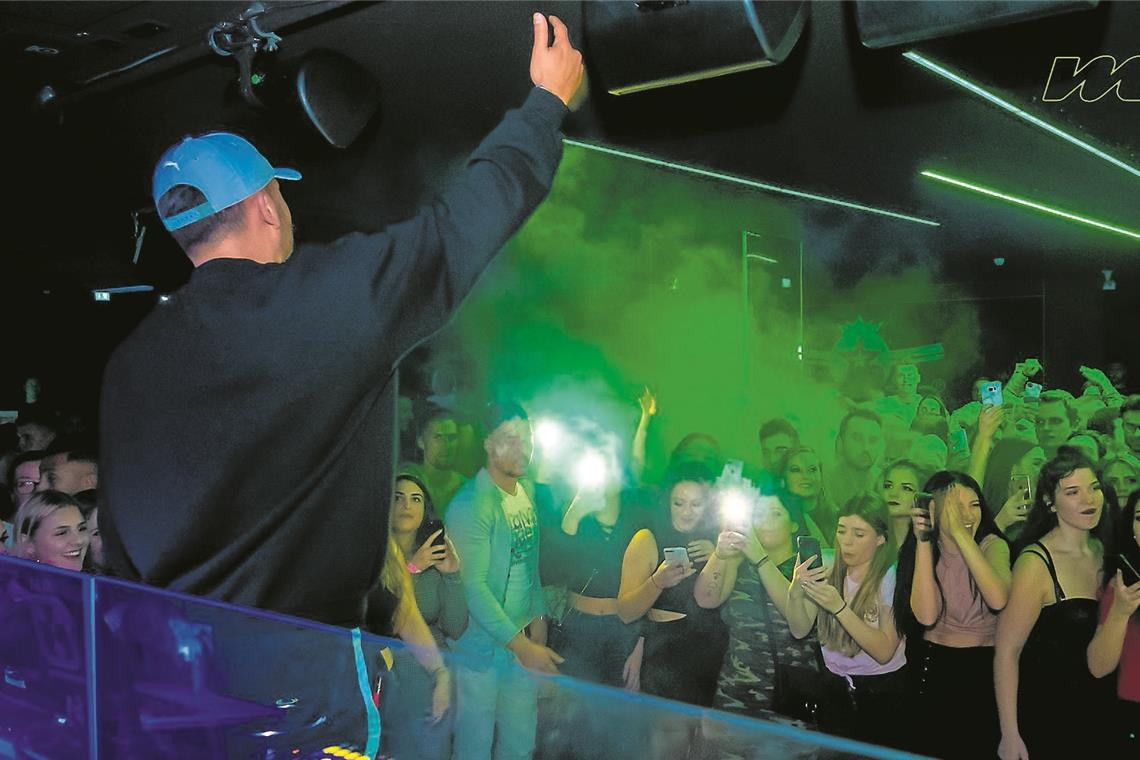 Ardian Bujupi kam 2011 bei Deutschland sucht den Superstar unter die Top drei, im November war er im Mixx-Club zu Gast. Foto: privat
