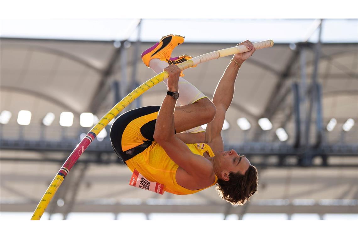 13. Stabhochsprung-Weltrekord: Duplantis über 6,29 Meter Armand Duplantis steigerte seinen Stabhochsprung-Weltrekord auf 6,29 Meter.
