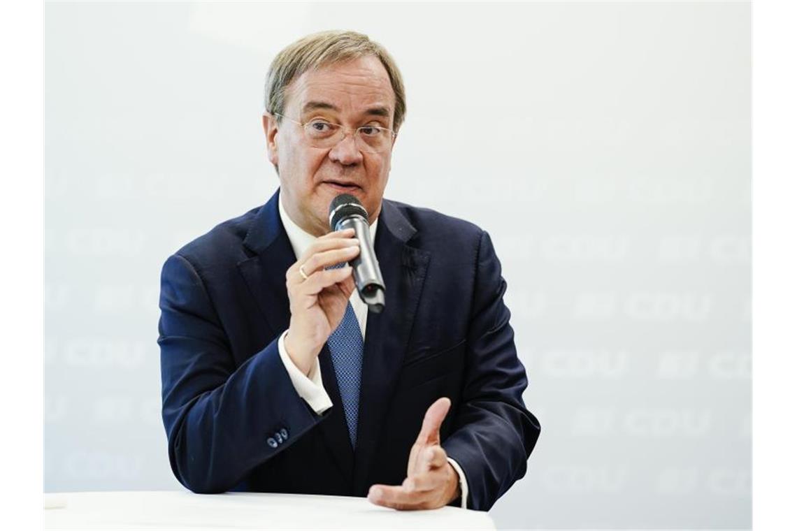 Armin Laschet (CDU) beantwortet nach einer Landesvorstandssitzung der CDU bei einer Pressekonferenz Fragen. Foto: Uwe Anspach/dpa