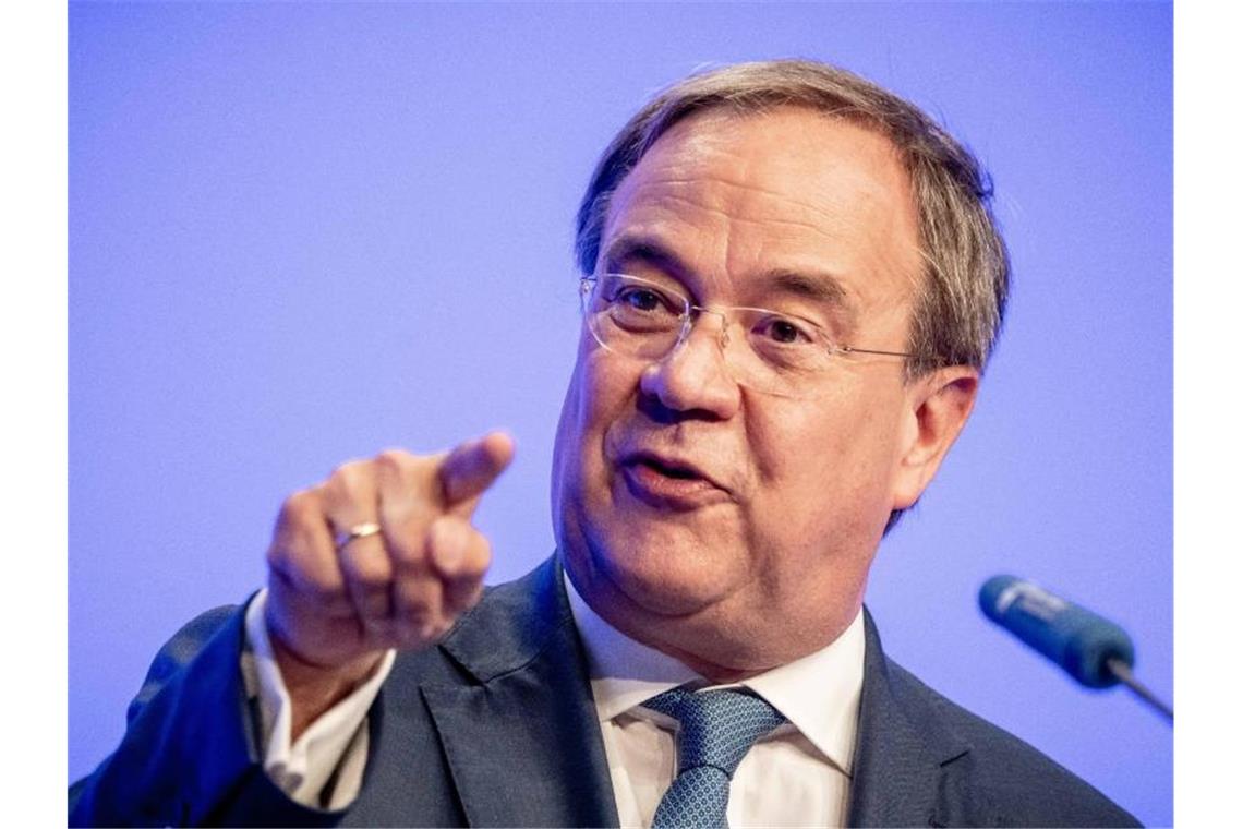 Wenig Beifall bei Umweltschützern für Laschets Energiepläne Armin Laschet, Unions Kanzlerkandidat, spricht. Foto: Michael Kappeler/dpa/Archivbild