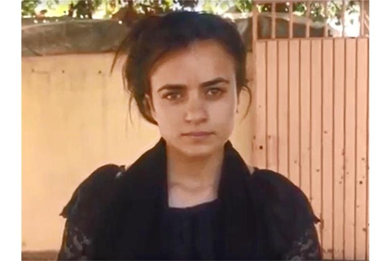 Aschwak Hadschi Hamid Talo, eine junge Jesidin, spricht in einem YouTube-Video. Foto: Sardar sattar/YouTube/dpa/Archivbild