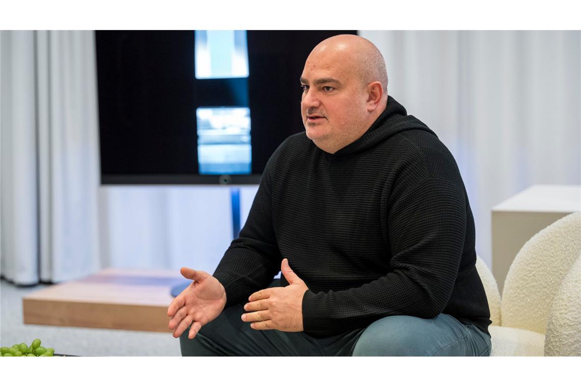 Wie sich der TV-Gerätehersteller Loewe neu aufstellt Aslan Khabliev übernahm Loewe 2019.