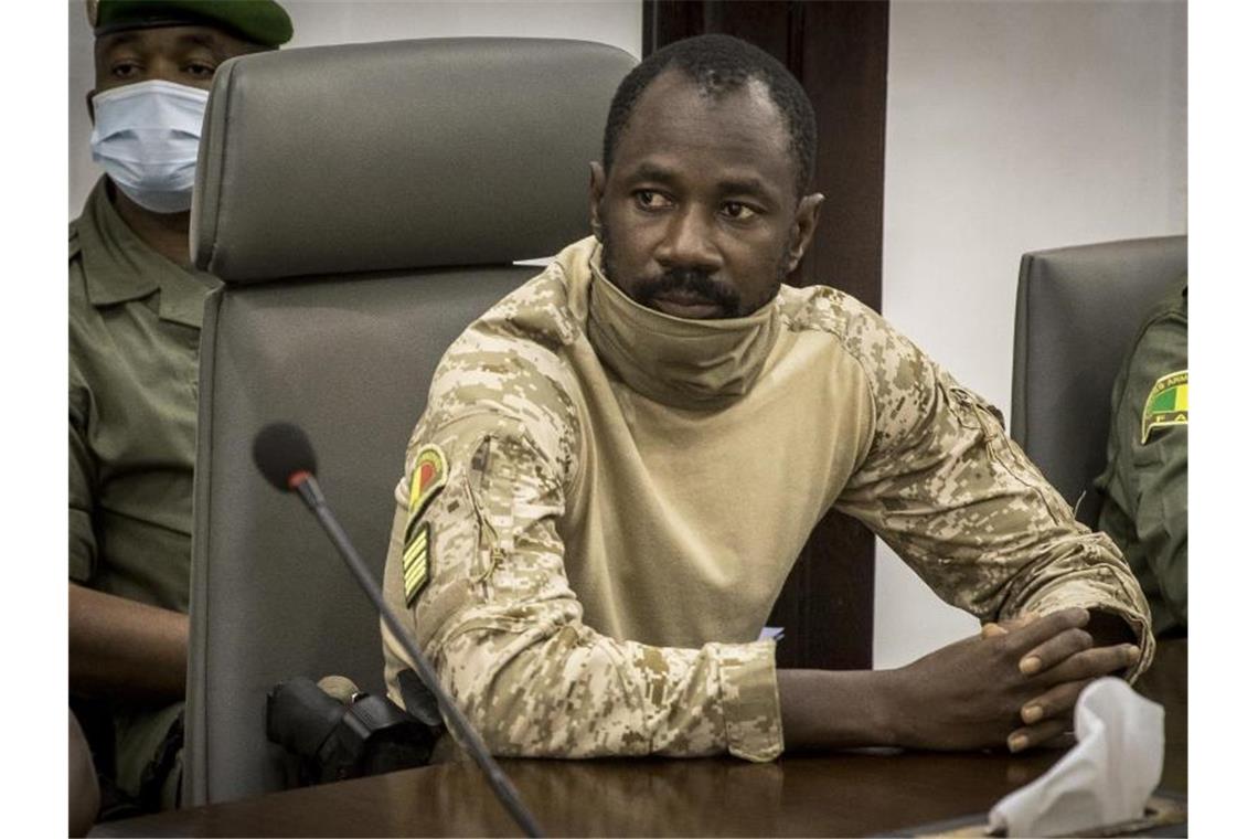 Putschistenführer übernimmt in Mali Präsidentenamt Assimi Goïta ist Malis neuer Übergangspräsident. Foto: Uncredited/AP/dpa