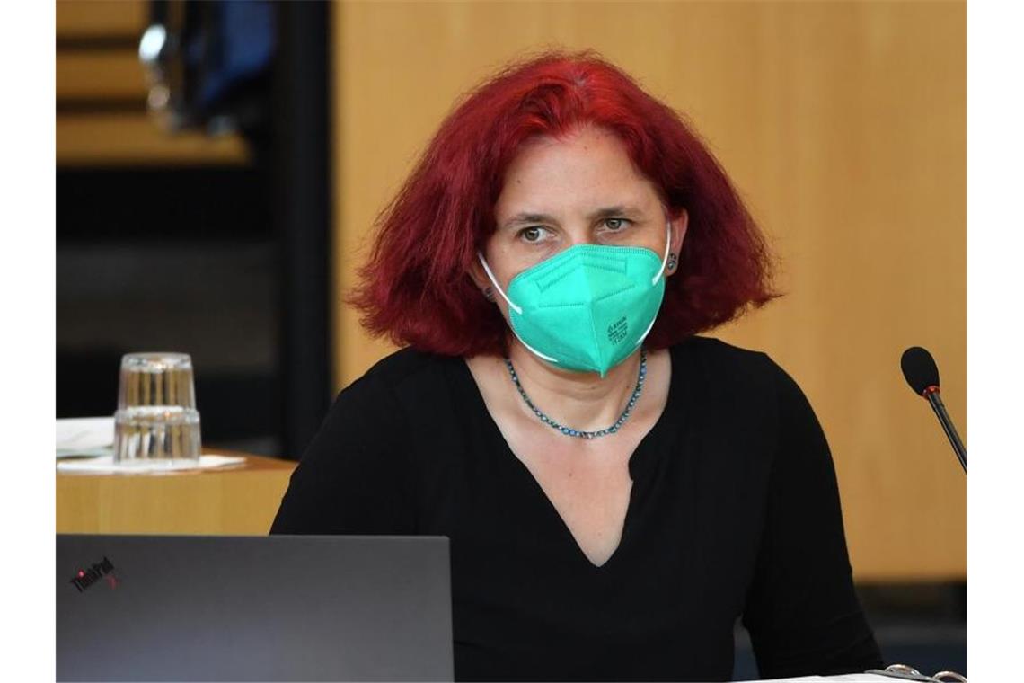 Grünen-Fraktionschefin: Keine Regierungskrise in Thüringen Astrid Rothe-Beinlich (Bündnis90/Die Grünen), Fraktionschefin, während der Sitzung des Thüringer Landtags. Foto: Martin Schutt/dpa-Zentralbild/dpa