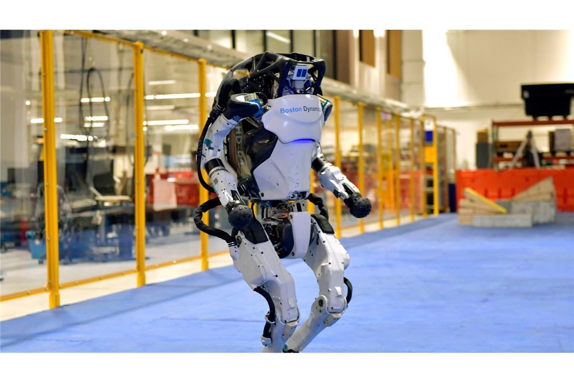 Humanoider Roboter Atlas wird elektrisch