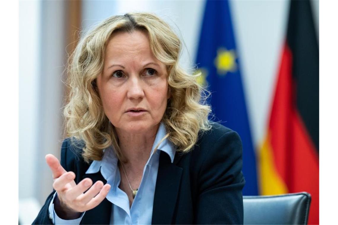 EU: Deutschland bekräftigt klares Nein zur Atomkraft „Atomkraft als nachhaltig zu bezeichnen, ist nicht wissenschaftlich fundiert“, sagt Umweltministerin Steffi Lemke(Grüne). Foto: Bernd von Jutrczenka/dpa
