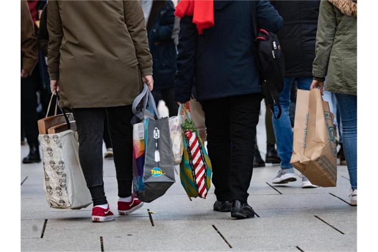 Auch 2019 hat der Einzelhandel seinen Umsatz gesteigert. Foto: Andreas Arnold/dpa