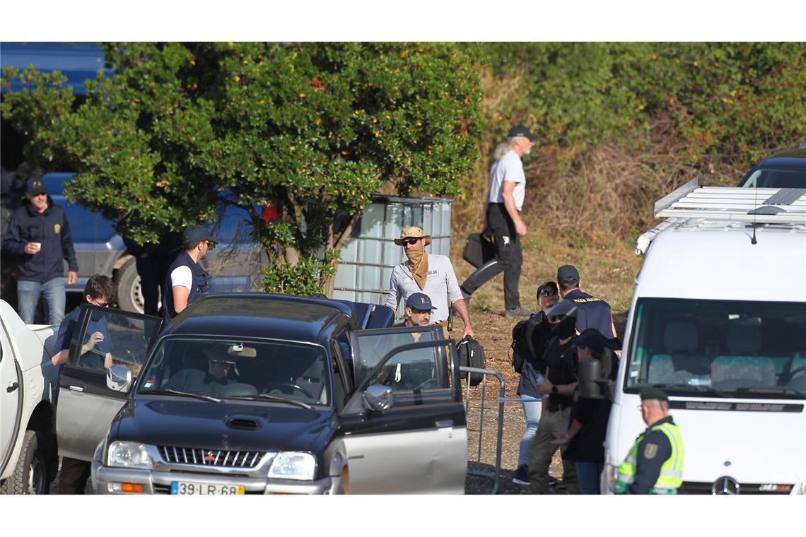 Auch 2023 bereiteten sich Suchteams der Polizei auf eine Suche im Süden Portugals vor. (Archivbild)