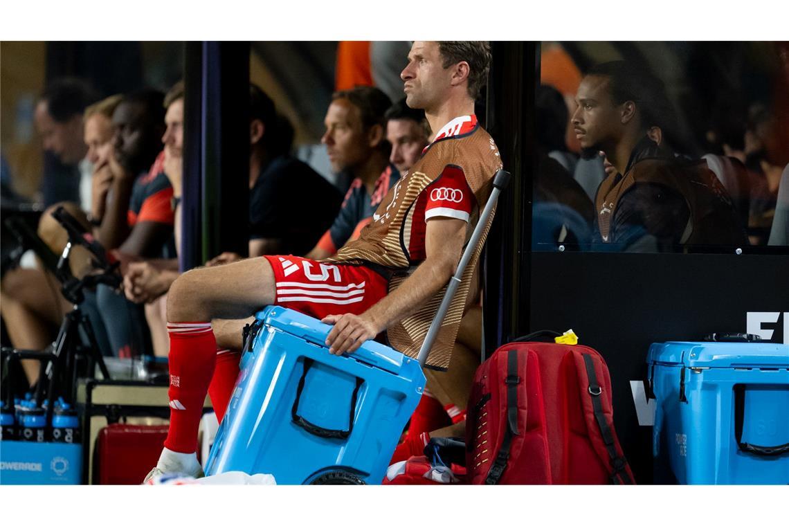 Müllers Bayern-Finale: "Wenn's vorbei ist, ist es vorbei" Auch als Reservist immer für etwas Besonderes gut: Thomas Müller verfolgt das Spiel gegen Boca Juniors auf einer Kühlbox sitzend.