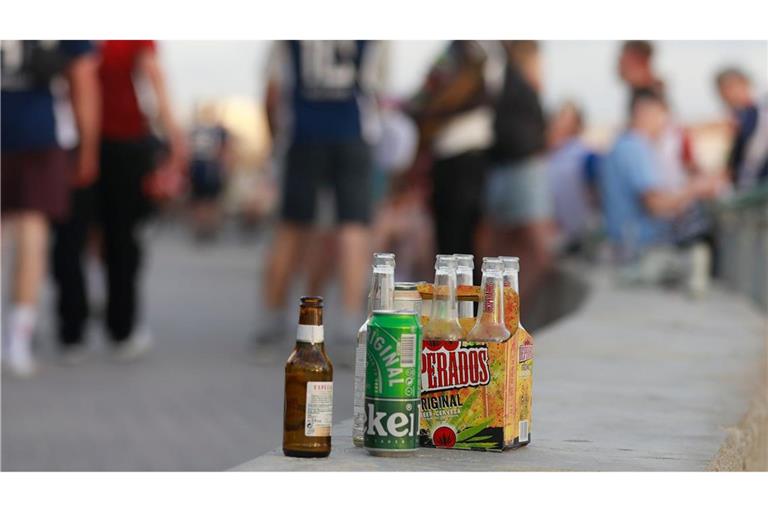 Auch am Ballermann sollte man am Strand nur legal verkaufte Produkte konsumieren. (Archivfoto)