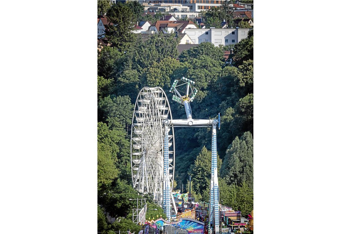 Auch auf dem Rummel haben die Geschäfte Fahrt aufgenommen.