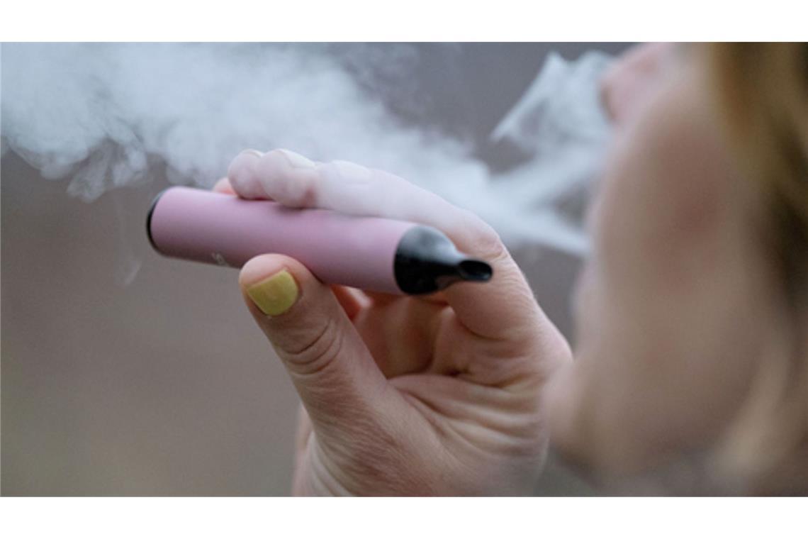 E-Zigaretten – Klage gegen Tabaksteuer gescheitert Auch auf Liquids in E-Zigaretten gibt es eine Tabaksteuer. (Symbolbild)