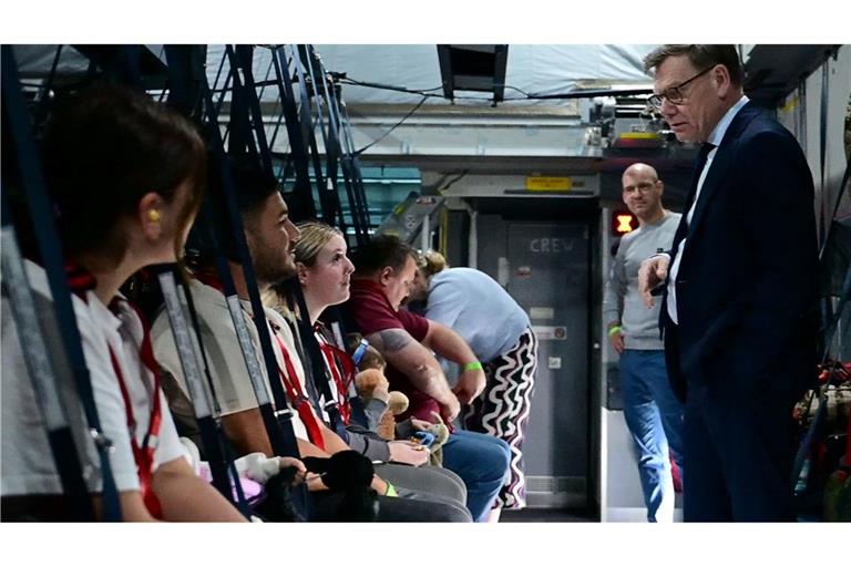 Auch Außenminister Wadephul nahm gestrandete Deutsche bei seiner Reise in den Nahen Osten in seinem Flugzeug mit.