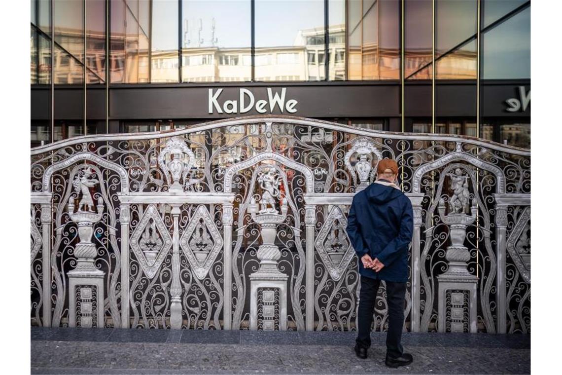 Auch das KaDeWe in Berlin ist wegen der Corona-Krise momentan geschlossen. Foto: Michael Kappeler/dpa-pool/dpa