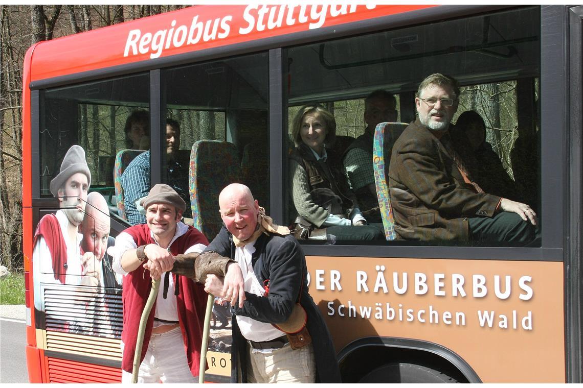 Auch das neue Tourismusangebot, der sogenannte Räuberbus, istvor Webers Bande - ...