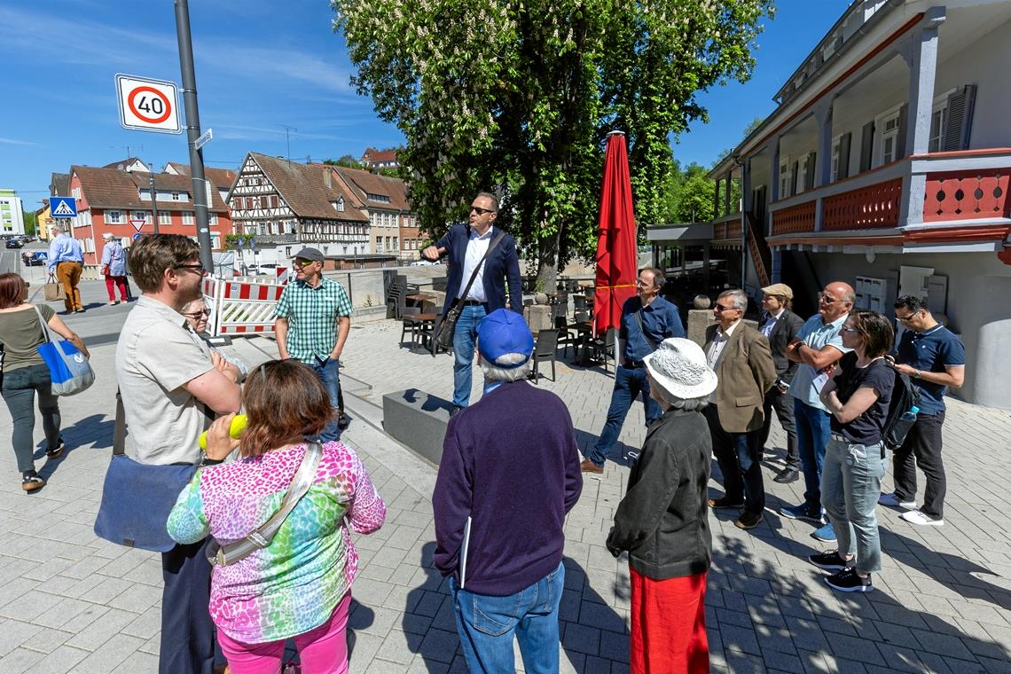 Historie im Bauen ist schwer zu vermitteln Auch der Bereich Aspacher Brücke gehörte am Samstag zur Infotour durch Backnang.