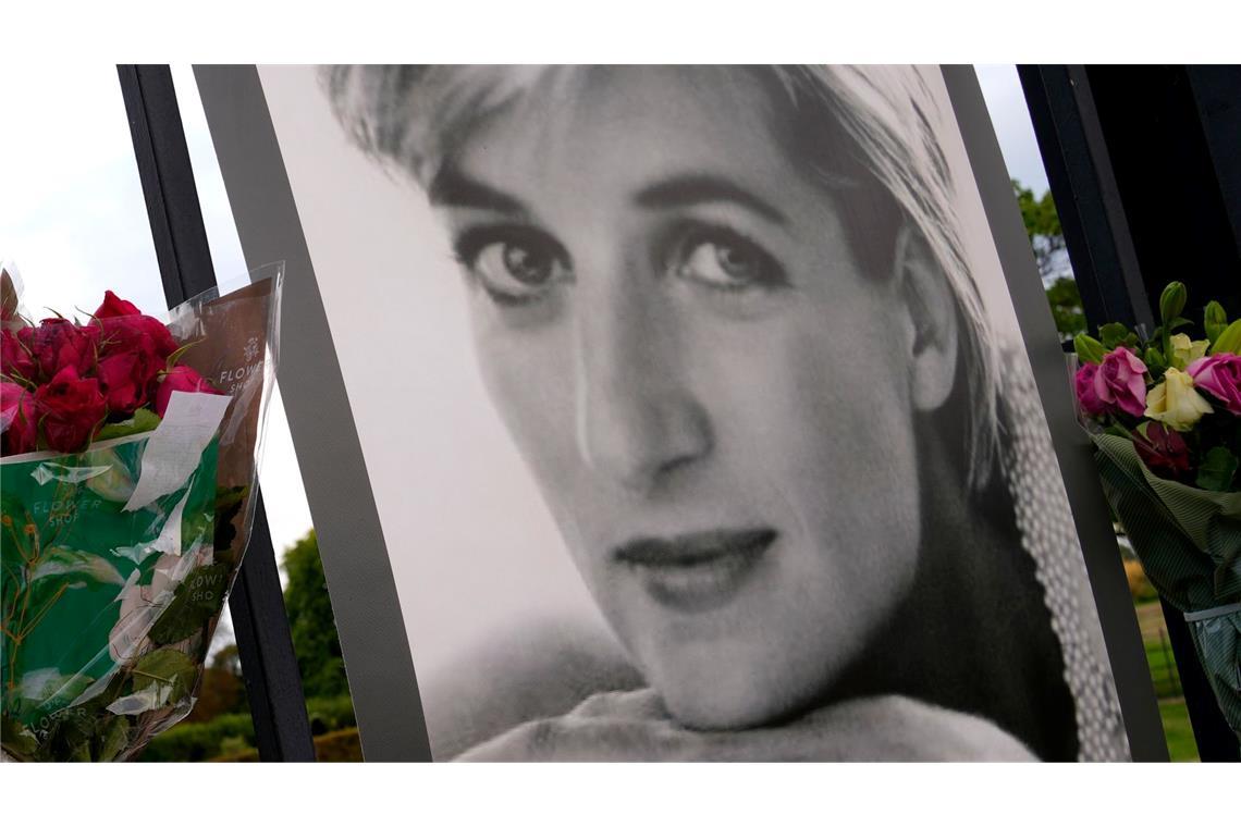 Auch Dianas tragischer Tod veränderte den Umgang der Royals mit den Medien. (Archivbild)