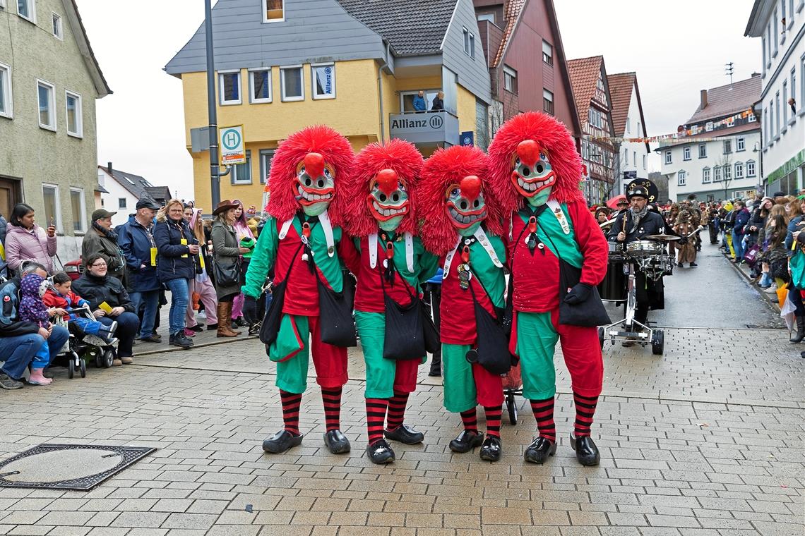 Narrenparade von Regen verschont Auch die Bobbesche Waggis der Ziegelhäuser KG gaben sich in Sulzbach die Ehre.