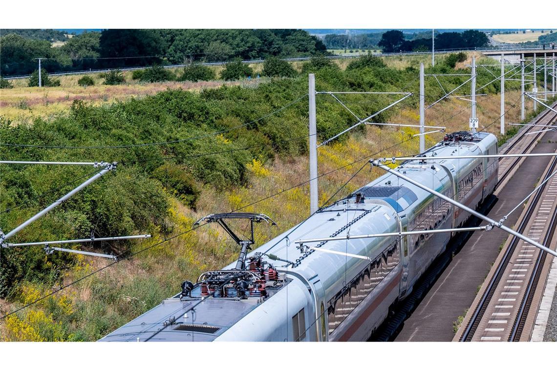 Auch die Deutsche Bahn testet den Siemens-Hochgeschwindigkeitszug  Velaro Novo. (Archiv)