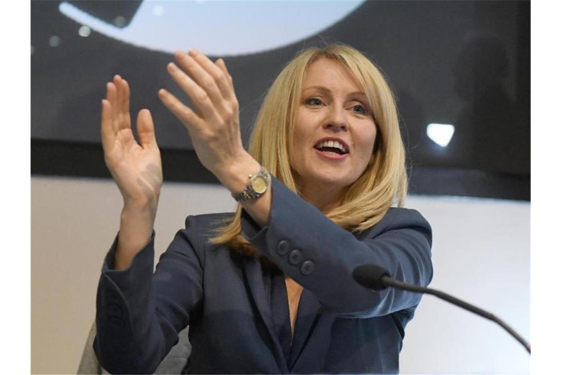Zehn Tory-Politiker für Nachfolge von Theresa May nominiert Auch die ehemalige Ministerin für Arbeit und Rente, Esther McVey, bewirbt sich um das Amt der Parteicheifn. Foto: David Mirzoeff/PA Wire