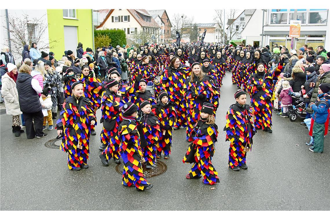 Auch die Erste Narrenzuft Auenwald ist zahlreich vertreten.