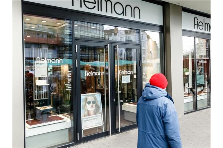 Auch die Filialen der Optiker-Kette Fielmann sind derzeit geschlossen. Foto: Markus Scholz/dpa