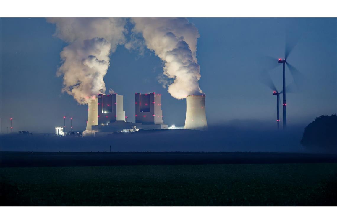 Zu hohe Strompreise im Winter? Behörden legen Bericht vor Auch die für die Stromerzeugung einsetzbaren und als verfügbar gemeldeten Braun- und Steinkohlekraftwerke wurden während der Dunkelflauten am 6. November und 12. Dezember 2024 laut Bericht eingesetzt. (Archivbild)