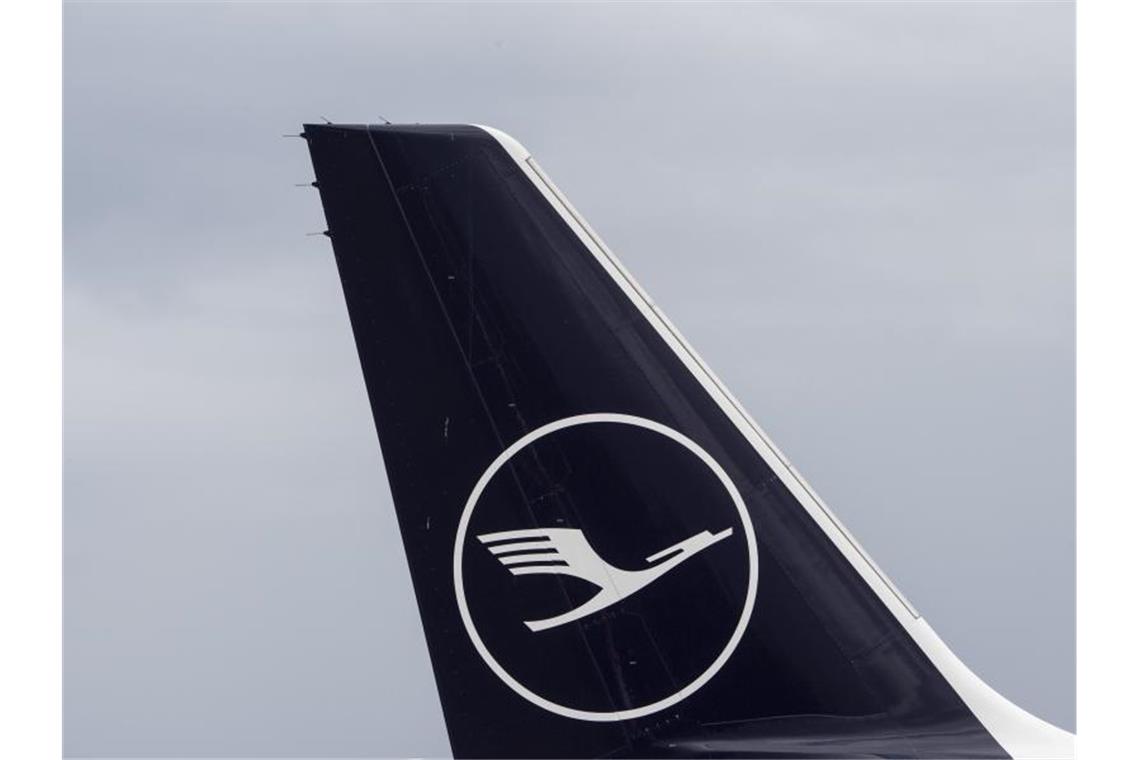 Hauptversammlung im Krisenmodus - Lufthansa kämpft Auch die Lufthansa hat schwer unter den Folgen der Corona-Krise zu leiden. Foto: Boris Roessler/dpa