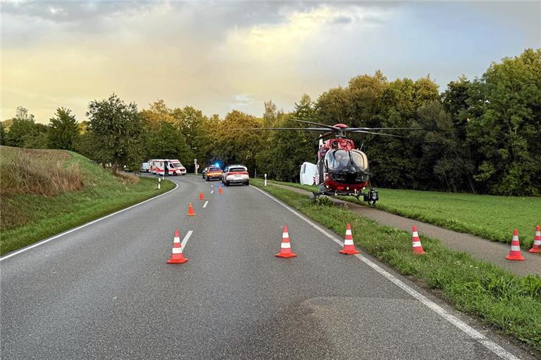Auch ein Rettungshelikopter ist im Einsatz. Fotos: 7aktuell.de | Kevin Lermer