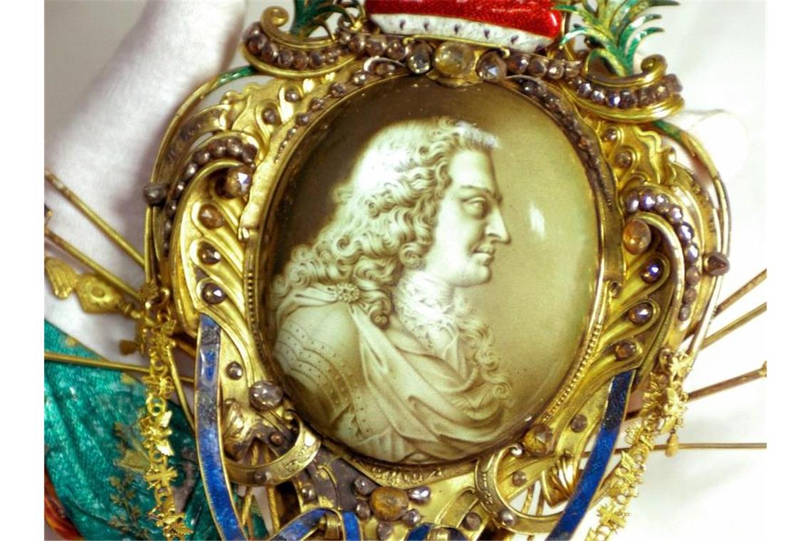 Einbruch in Schatzkammer: Polizei geht von vier Tätern aus Auch eine Miniatur des „Obeliscus Augustalis“ von 1722 zählt zu den Prunkstücken des barocken Dresdner Schatzkammermuseums. Foto: Matthias Hiekel/dpa-Zentralbild/dpa