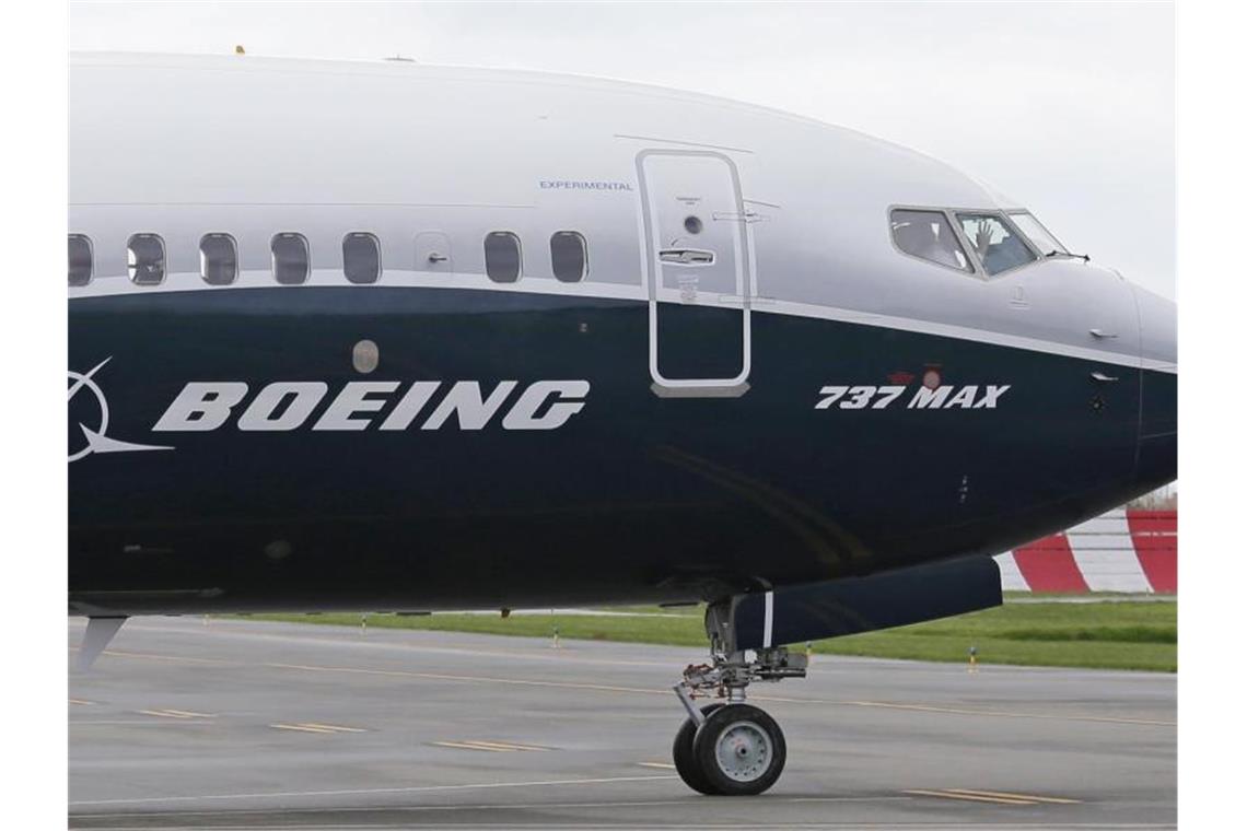 Neuer Boeing-Chef muss für Bonus alle großen Probleme lösen Auch einen Ausweg aus der Krise beim Mittelstreckenjet 737 Max muss der neue Boeing-Chef Dave Calhoun finden. Foto: Ted S. Warren/AP/dpa