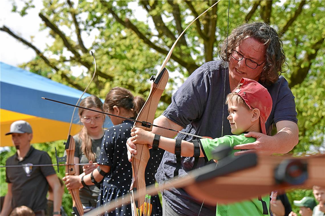 Auch gemeinsam kann man in Aktion sein, wie dieses Foto von der Backnanger Kindersportmesse zeigt. Archivfoto: Tobias Sellmaier