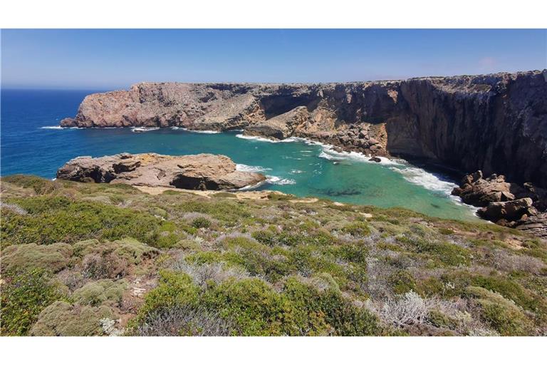 Auch im November sind Urlauber an der Algarve - der Sturm traf unter anderem einen Campingplatz.
