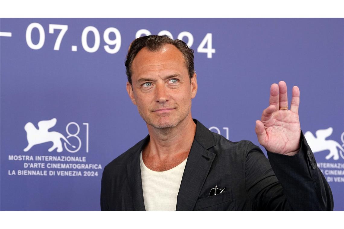 Jude Law als Putin beim Filmfestival Venedig Auch im vergangenen Jahr kam Jude Law mit einem Film nach Venedig (Archivbild).