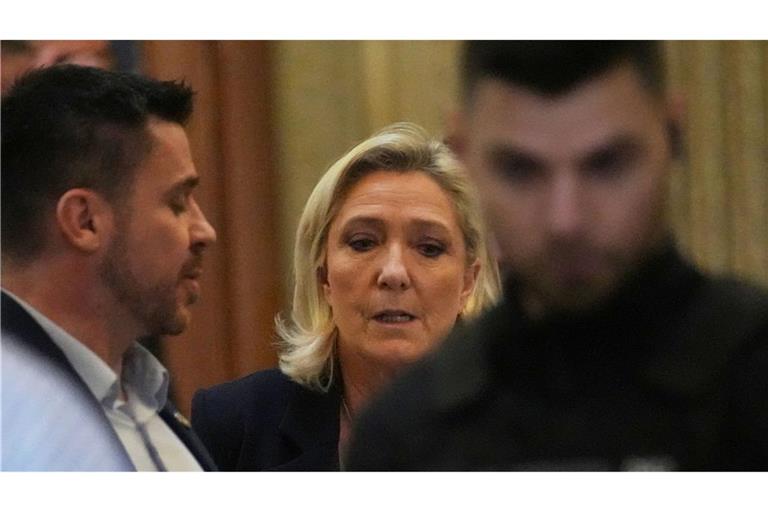 Auch in Berufung fordert die Anklage, Le Pen zeitweise das passive Wahlrecht zu entziehen. (Archivbild)