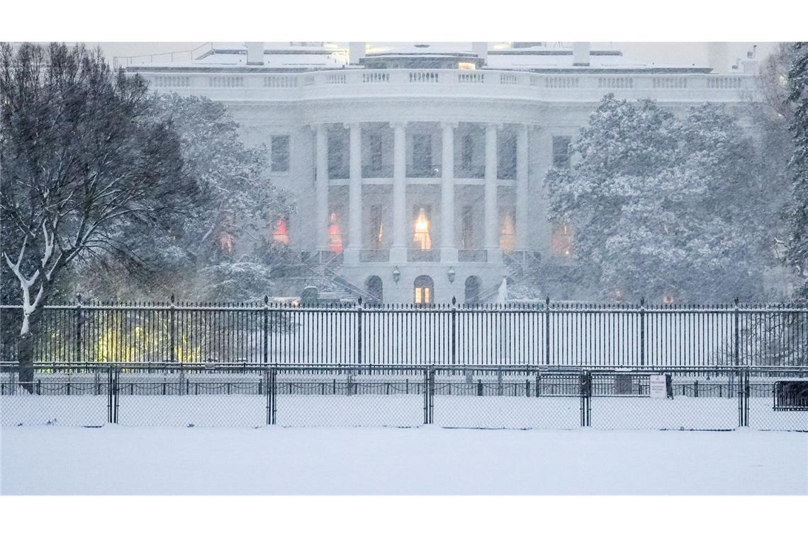 Wintersturm in den USA bringt Strom- und Flugausfälle Auch in der US-Hauptstadt Washington und der Region fielen bis zu 20 Zentimeter Schnee.