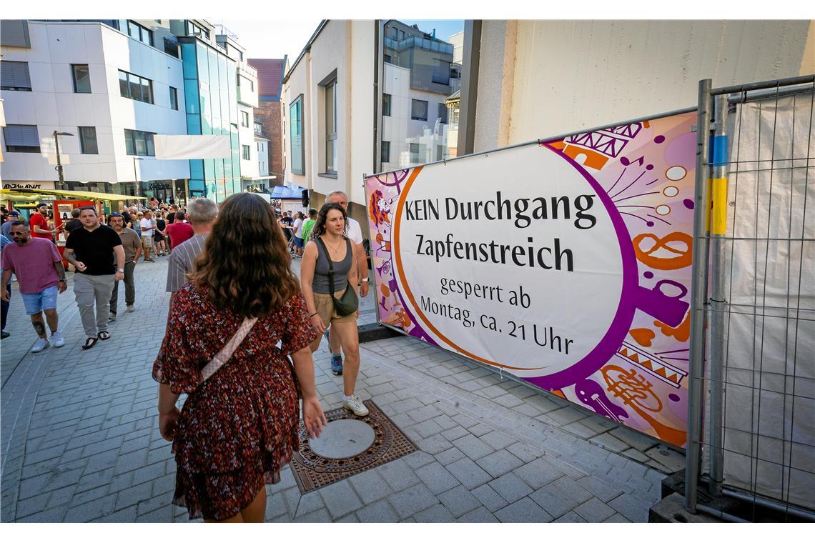Auch in diesem Jahr wurde am Montagabend zwischen Obstmarkt und Marktplatz wiede...