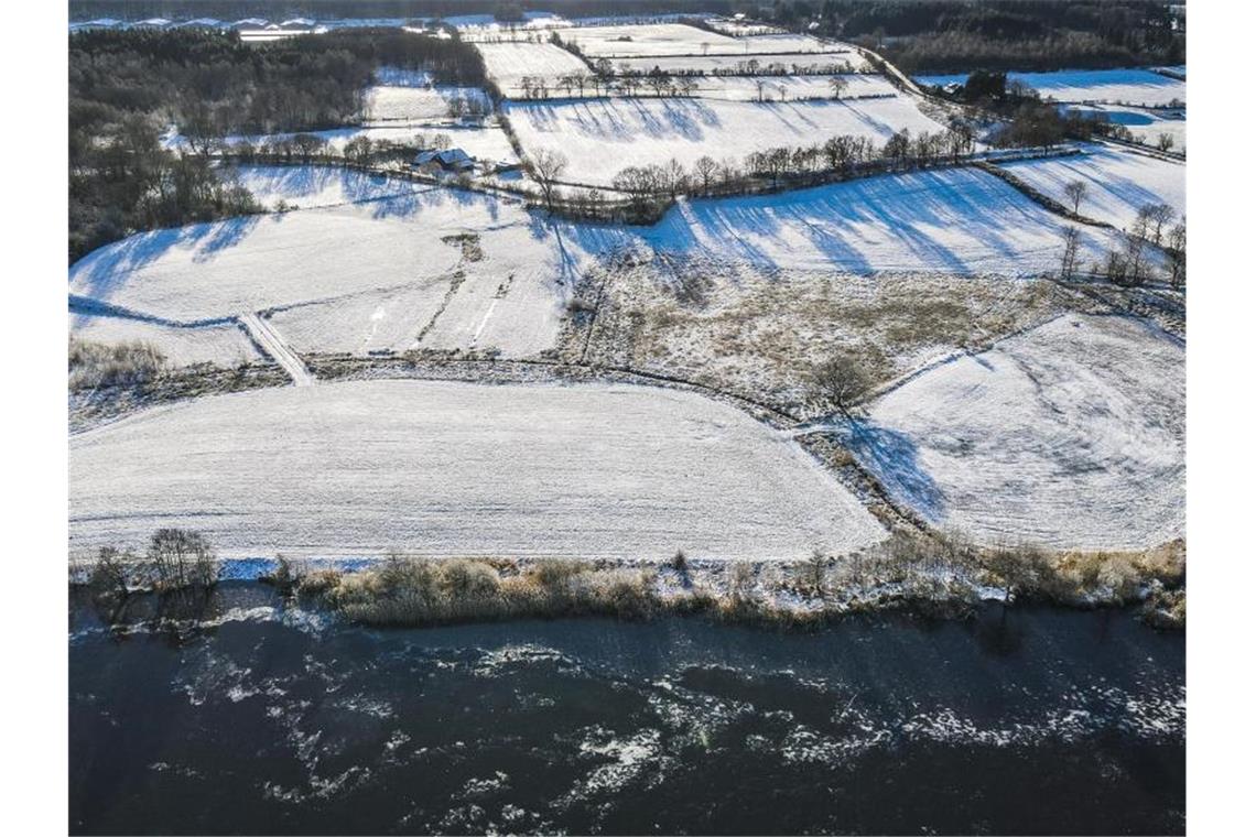 Winterzauber an Weihnachten in Teilen Deutschlands Auch in Schleswig-Holstein wurde Schnee gesichtet. Foto: Frank Molter/dpa