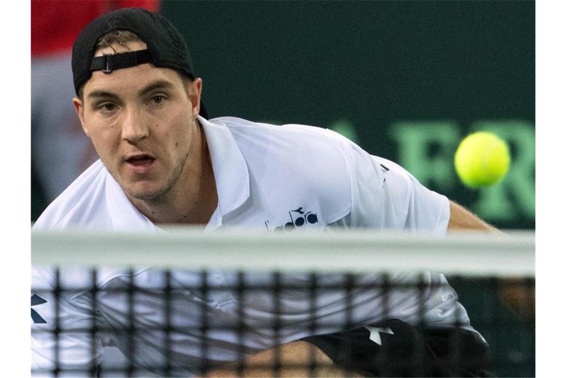 Auch Jan-Lennard Struff will bei der neuen Tennis-Serie mitspielen. Foto: Federico Gambarini/dpa