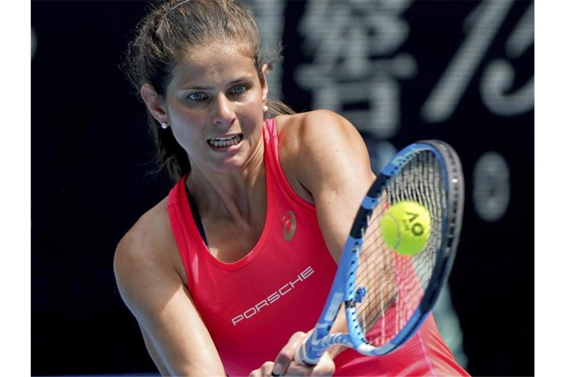 Auch Julia Görges wird in Berlin aufschlagen. Foto: Lee Jin-Man/AP/dpa