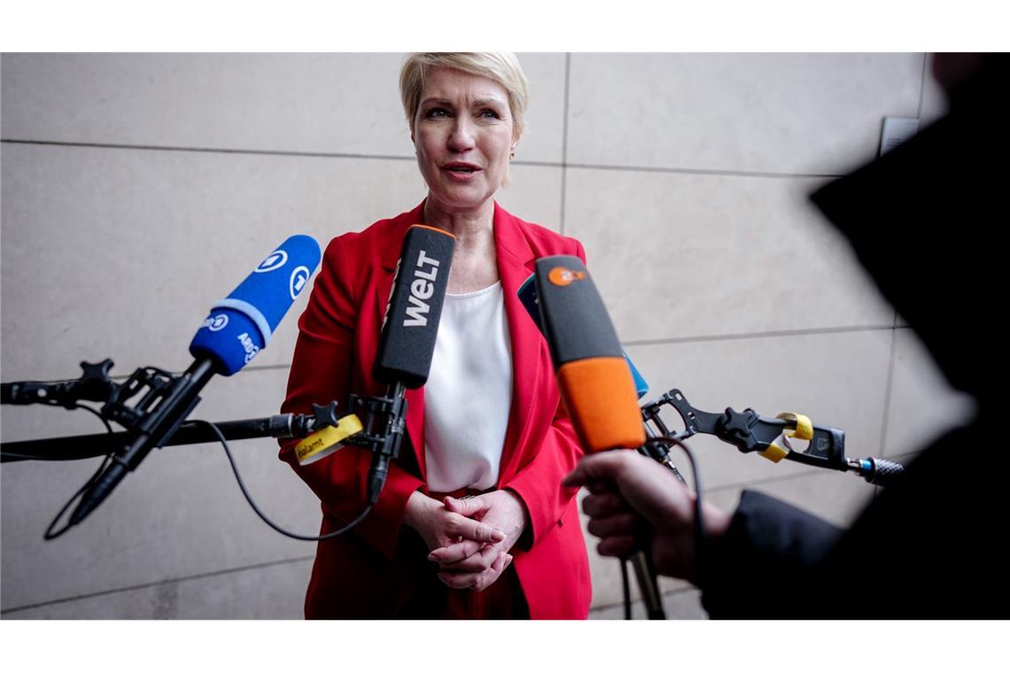 Auch Mecklenburg-Vorpommerns SPD-Regierungschefin Manuela Schwesig will eine Wahl gewinnen.