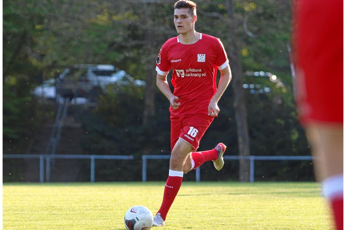 Auch nächste Saison in Backnang am Ball: Robin Schwemmle, der im Winter von den Kickers zur TSG kam. Foto: Alexander Hornauer