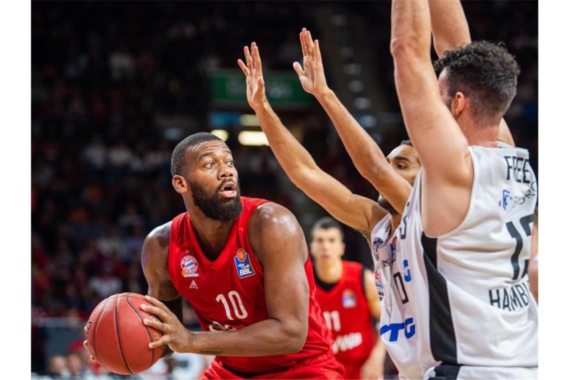 Auch ohne die große Greg-Monroe-Show gewann der FC Bayern München zum Auftakt der Euroleague-Saison. Foto: Lino Mirgeler/dpa