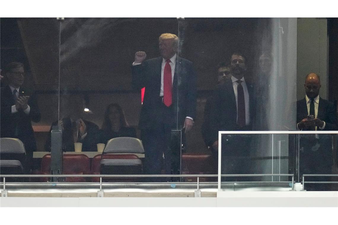 Auch Präsident Donald Trump reiste zu der Trauerfeier an.